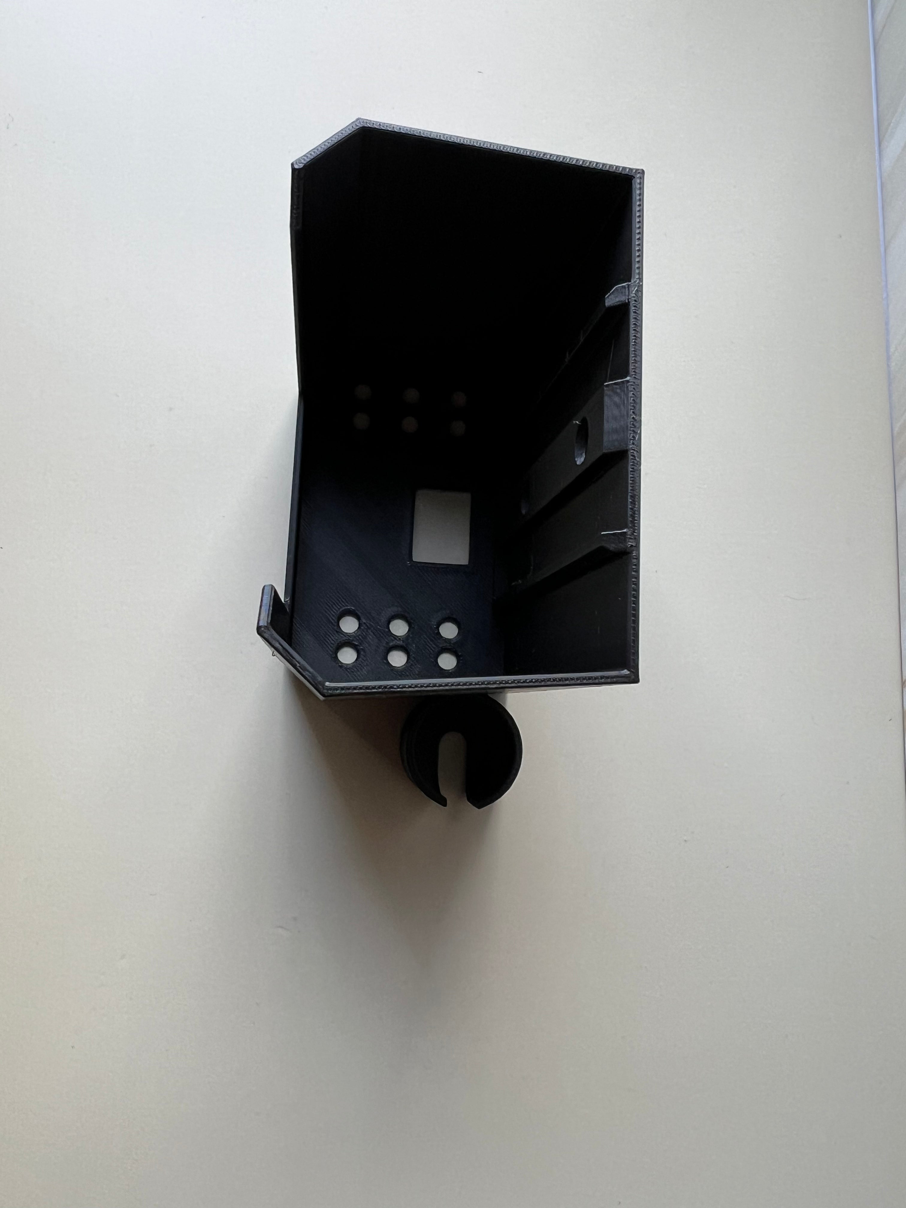 Bosch lader BPC3400 4A muurbeugel & BCS230