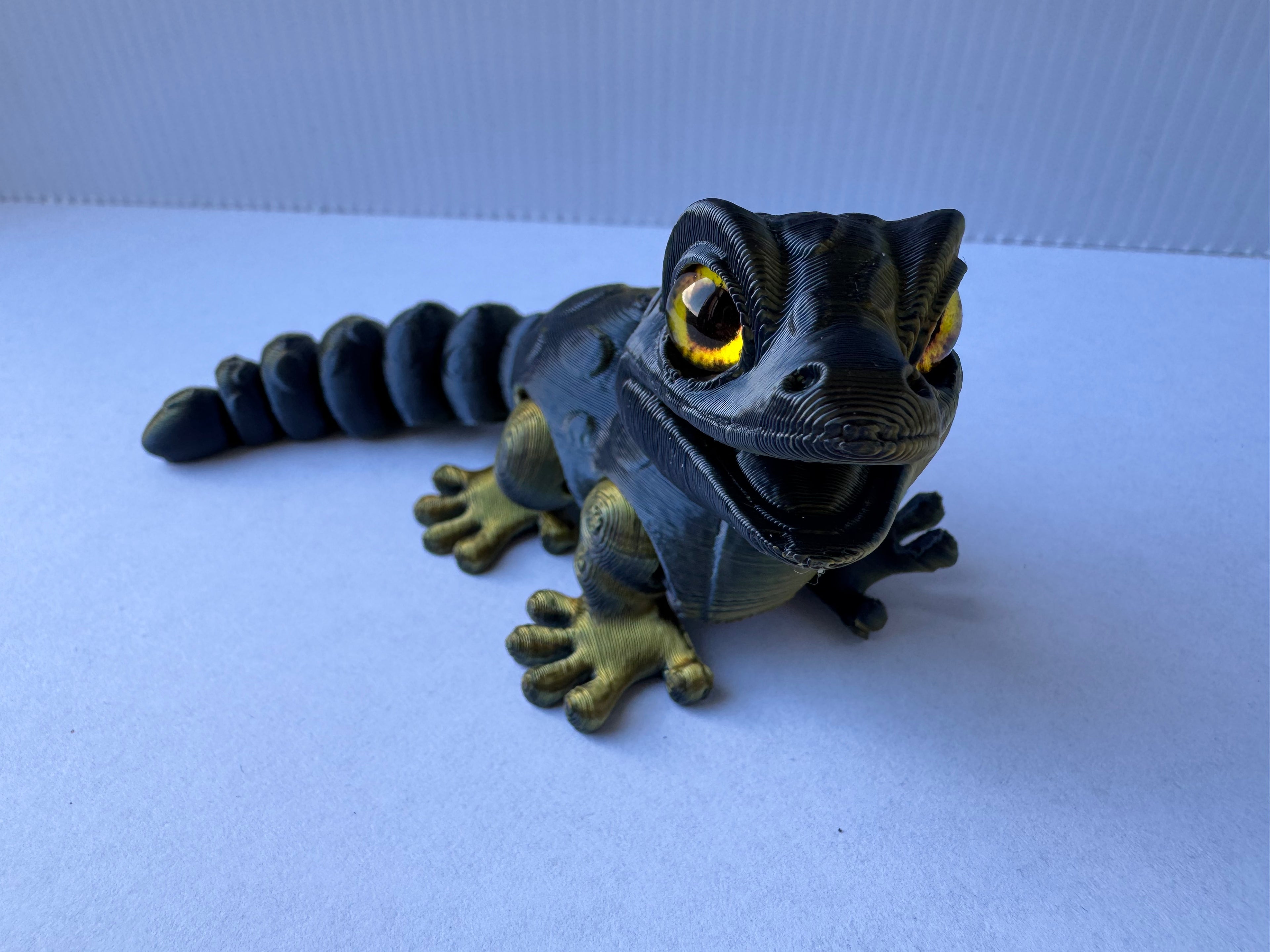Articulated Leopard Gekko fidget toy