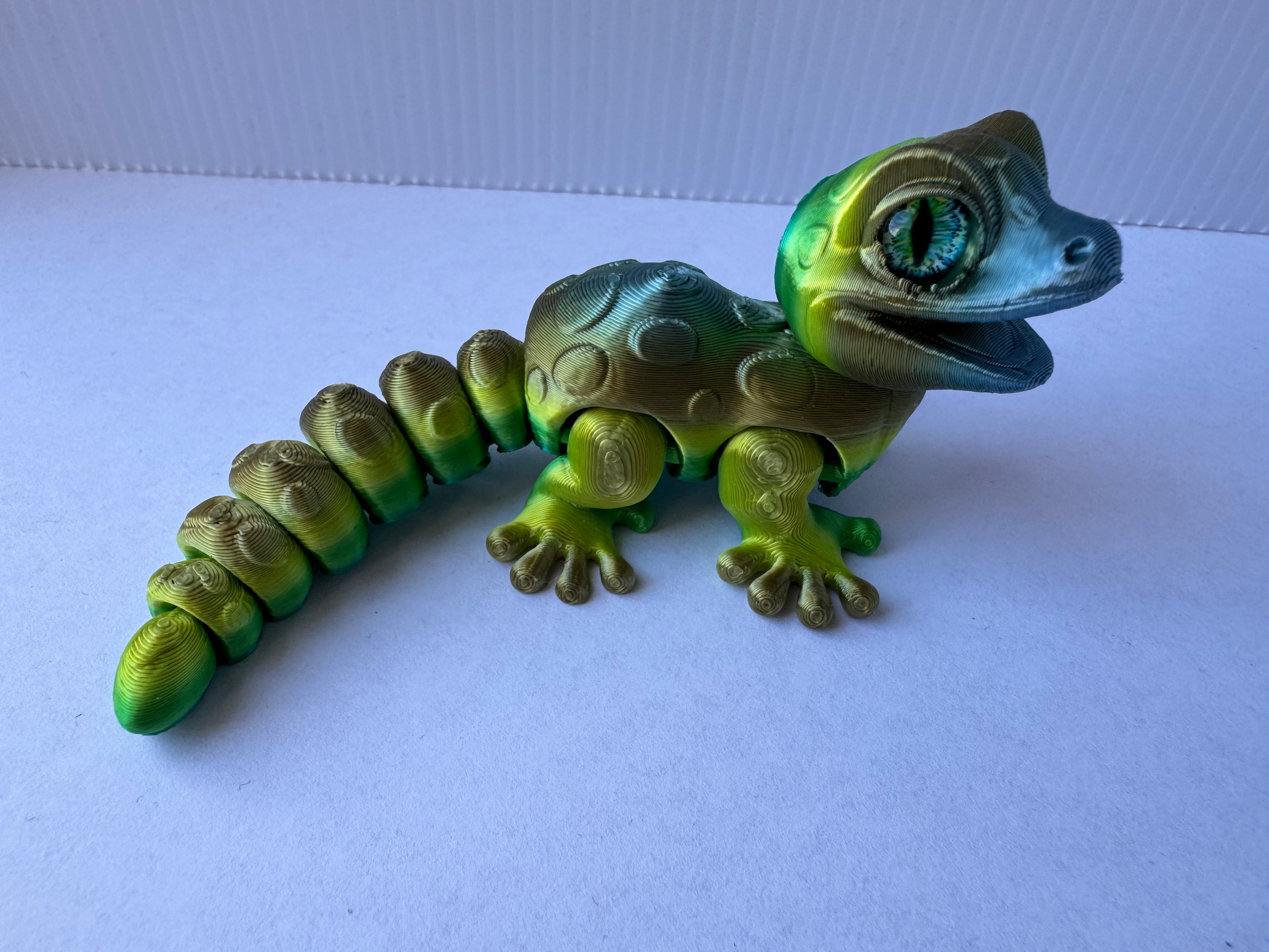 Articulated Leopard Gekko fidget toy