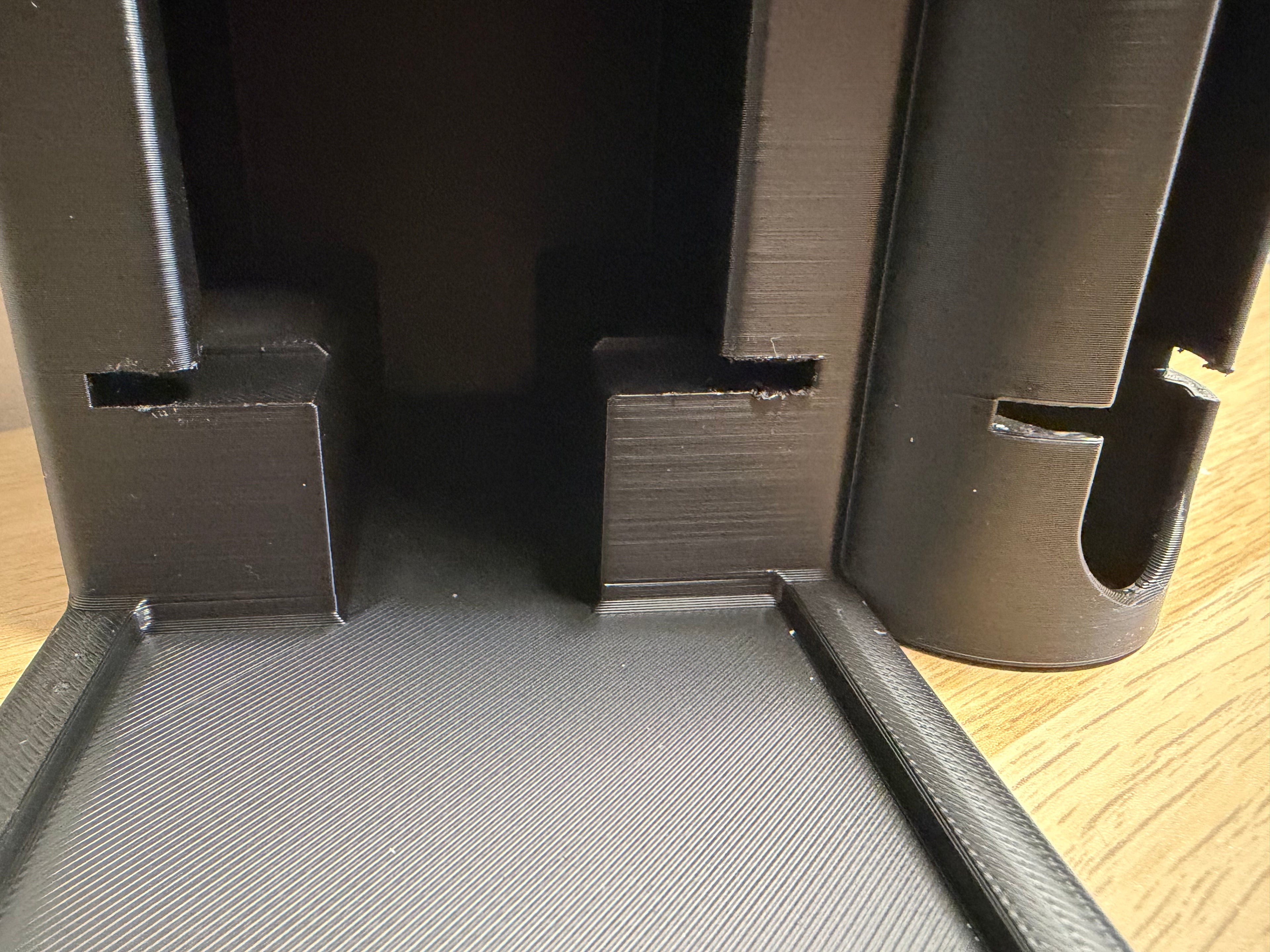 Outlet Hitster toren zwart met oneffenheden
